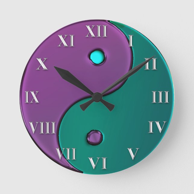 Relógio Redondo Green and Purple Yin-Yang Roman Numeral Clock (Frente)