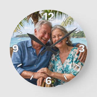Relógio Redondo Happy Senior Couple Beach Vacation Decor