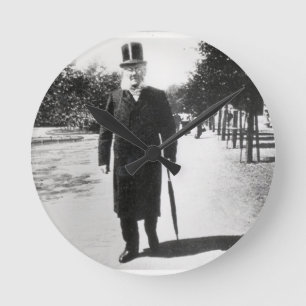 Relógio Redondo Henrik Ibsen (1828-1906) em Oslo, 1896 (foto de