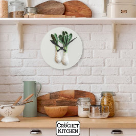 Relógio Redondo Jardineiro Verde - Crochet Minimalista Leek Yarn A