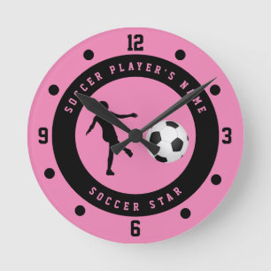 Relógio Redondo Jogador de Futebol Feminino Personalizado Rosa e P