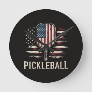 Relógio Redondo Jogador de Pickleball Bandeira dos EUA Retro Paddl