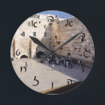 Relógio Redondo Kotel - Letra Hebraica<br><div class="desc">O mercado de consumo "Hebraico essencial" oferece uma experiência comprada, já que você não encontrará em nenhum outro lugar. Nossa especialidade é hebraica, e em nossa loja você encontrará hebraico em bloco, script e script Rashi. Conte aos seus amigos sobre nós e envie-lhes o nosso link: http://www.zazzle.com/HebrewNames?rf=238549869542096443* APROVEITE A SUA...</div>