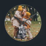 Relógio Redondo "Mãe, você é a melhor" Foto personalizada<br><div class="desc">Adicione sua foto e mensagem para a mãe a esta bela design para um presente perfeito para Dia de as mães,  Natal,  Aniversário,  etc.</div>