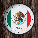 Relógio Redondo Moda de tendências da bandeira mexicana e México /<br><div class="desc">Design de moda da bandeira mexicana e mexicana - adoro o meu país,  viagem,  feriado,  patriotas country / fãs esportivos</div>