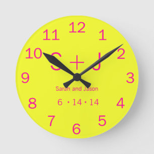 Relógio Redondo Monograma Moderno - Amarelo e Rosa