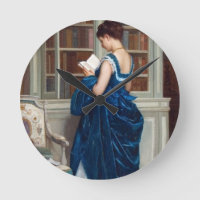Mulher Vitoriana Elegante Lendo na Biblioteca