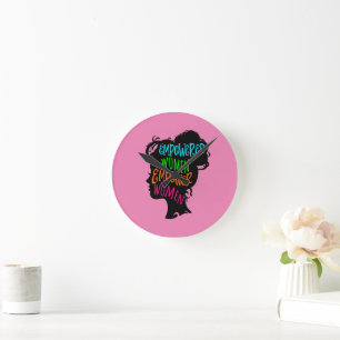 Relógio Redondo Mulheres capacitadas empoderam mulheres