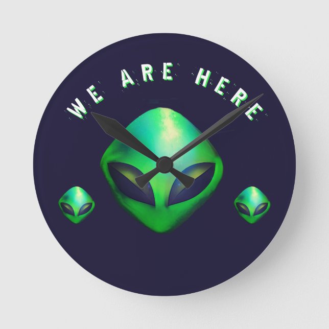 Relógio Redondo "Nós Estamos Aqui" cabeça de Alien Verde (Frente)