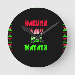 Relógio Redondo O bebê de Hakuna Matata caçoa os presentes que