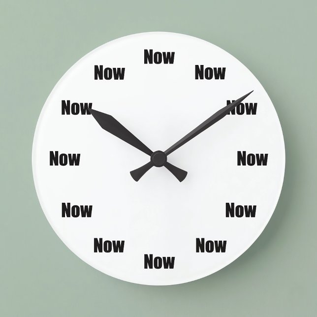 Relógio Redondo O Momento de Mindfulness é Agora (The time is now. A simple mindfulness reminder to be present in the moment. Great for yoga studio.)