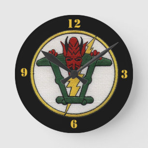 Relógio Redondo P-38 Lightning Fork-tail Devil