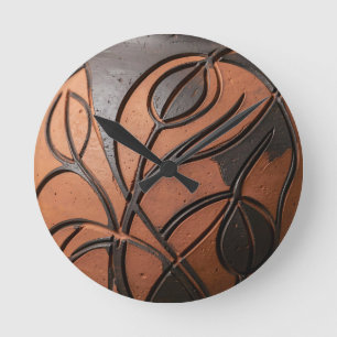Relógio Redondo Padrão Cerâmico Preto de Terracota com Folhas Talh