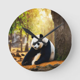 Relógio Redondo Panda em Pensamento – Reflexão Tranquila ao Pé da 
