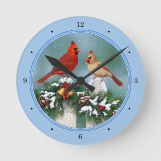 Relógio Redondo Pássaros Cardinals de Feriado e Grinalda de Natal