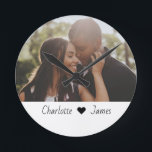 Relógio Redondo Personalização De Foto E Texto Feitos Personalizad<br><div class="desc">Personalizar relógio de texto personalizado para fotos e texto personalizado de Ricaso - adicione sua própria fotografia,  arte e texto a este relógio acrílico personalizável</div>