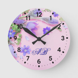 Relógio Redondo Personalized Floral Monogram Wall Clock – Custom