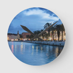 Relógio Redondo Promenade dividido na Croácia