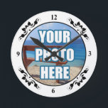 Relógio Redondo Quadro extravagante personalizado foto<br><div class="desc">O rico personalizado foto moldou o pulso de disparo de parede de Ricaso</div>