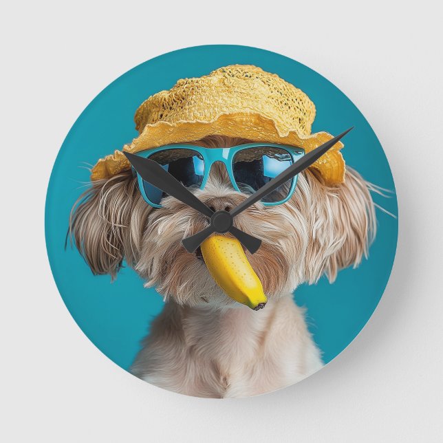 Relógio Redondo Quirky Dog Wall Clock with Sunglasses, Hat, and Ba (Frente)