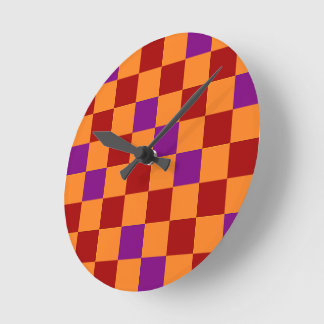 Relógio Redondo Red Orange Purple Checkered Pattern Design