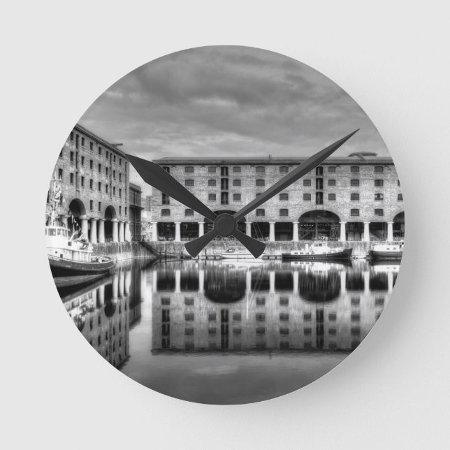 Relógio Redondo Reflexões de Albert Dock Liverpool (Frente)