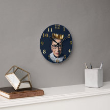 Ruth Bader Ginsburg com Dourada Coroa