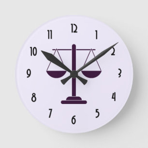 Relógio Redondo Símbolo de Serviços Jurídicos Escalas da Justiça