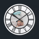 Relógio Redondo Sua Foto - Numerações Romanas Personalizadas<br><div class="desc">A sua foto personalizada de números romanos do relógio de Ricaso</div>