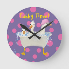 Relógio Redondo Tubby Time Três Patos na Banheira Aquarela 