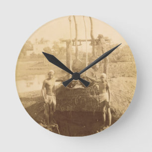 Relógio Redondo Uma máquina egípcia da irrigação nos bancos do