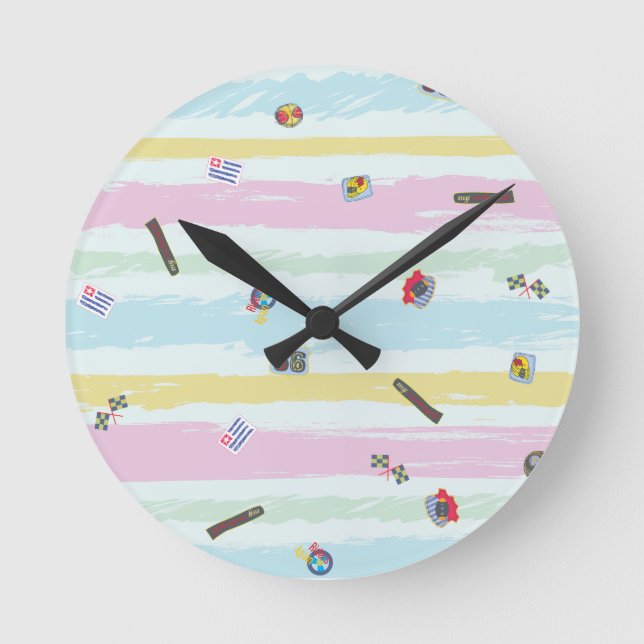 Relógio Redondo Wall Clock – Sports & Stripes Pastel Racing Design (Frente)