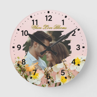 Relógio Redondo Where Love Blooms | Personalized Spring Romance 