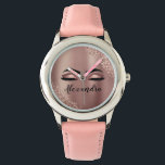 Relógio Rosa Dourado Monograma Cor-de-rosa com Lobras bril<br><div class="desc">Rosa Dourado - Folha Cor-de-Rosa Esbranquiçada Folha Metálica Farelo Glitter Esmagado Nome Monograma Metálico e Alças Iniciais (Lashes), Extensões Eyelash e Relógio de Ativação dos Olhos. Isto faz o doce e perfeito aniversário de 16 anos, casamento, chá de panela, aniversário, chá de fraldas ou presente de festa de solteira para...</div>
