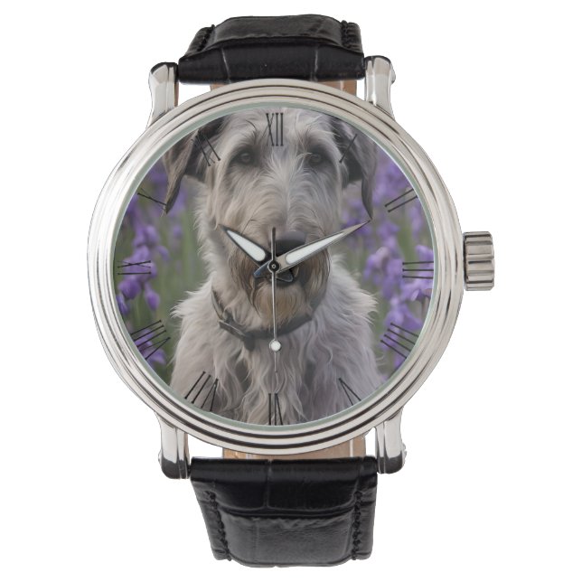 Relógio Serene Majestade: Wolfhound Sentado em uma Íris Ro (Frente)