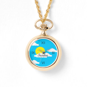 Relógio Sol sorridente com nuvens Puffy