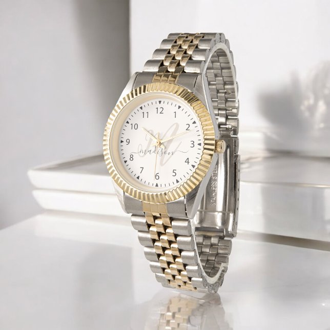 Relógio Trendy Beige Na moda Monograma inicial e nome (Criador carregado)