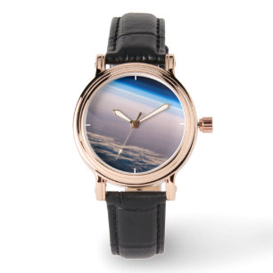 Relógio Um Sunset Orbital Ao Largo Da Costa Do Cabo San Lu