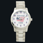 Relógio United States Veteran Silver Bracelet Watch<br><div class="desc">Este relógio de pulseira sobredimensionado é o presente perfeito para qualquer veterano dos Estados Unidos.</div>