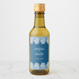 Renda Branca em Mini Casamento Azul