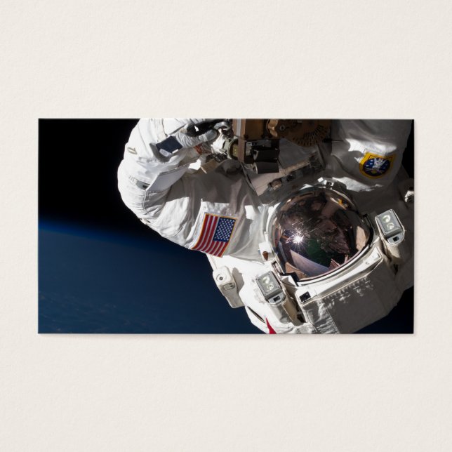 Reparando Estação Espacial (Frente)