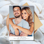 Reserve A Data Amor Moderno Foto Casamento Salve a Data<br><div class="desc">Compartilhe seu amor e data de casamento com amigos e familiares com este cartão moderno de salvar a data com foto. Design de tipografia "Amor" personalizado com sua foto de noivado favorita e detalhes do próximo casamento.</div>