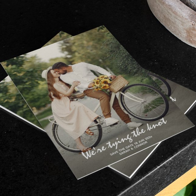 Reserve A Data Basta salvar a placa de data com fotos legantes (Criador carregado)