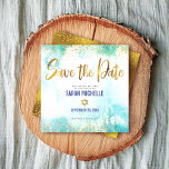 Reserve A Data Bat Mitzvah Girly Turquoise Watercolor & Gold Foil<br><div class="desc">Certifique-se de que todos os seus amigos e parentes serão capazes de celebrar o marco da sua filha Bat Mitzvah! Enviar este espantoso, moderno, falso dourado cintilante e pontos brilhantes e script de tipografia contra um fundo azul-turquesa de aquarela, personalizado cartão de anúncio "Salvar a Data". Folha de ouro falsa...</div>