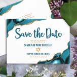 Reserve A Data Bat Mitzvah Modern Turquoise Dourada<br><div class="desc">Certifique-se de que todos os seus amigos e parentes serão capazes de celebrar o marco da sua filha Bat Mitzvah! Envie este cartão de lançamento legal, exclusivo, moderno e personalizado "Salvar a Data". A tipografia da guinada escura e uma estrela dourada falsa de David sobrepõem um fundo branco simples e...</div>