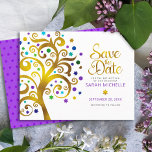 Reserve A Data Bat Mitzvah moderna e roxa, árvore Dourada da vida<br><div class="desc">Certifique-se de que todos os seus amigos e parentes serão capazes de celebrar o marco da sua filha Bat Mitzvah! Envie esta estonteante e esfarrapada folha de ouro gráfica com turquesa cintilante, teal, roxo e azul Estrela de David e "folhas" de ponto em fundo branco, personalizado cartão de anúncio "Salvar...</div>