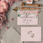 Reserve A Data Blush Floral Cor-De-Rosa Plana Salvar A Data<br><div class="desc">Este blush floral rosa plano de casamento salva a data design apresenta belos bastidores clássicos chic de cor-de-rosa pastel e azul marinho com simples tipografia moderna e caligrafia elegante para definir um tom sofisticado para qualquer estilo de evento. Cada produto é embelezado com rosas rosas rosadas e escamosas, cor-de-rosa, bem...</div>