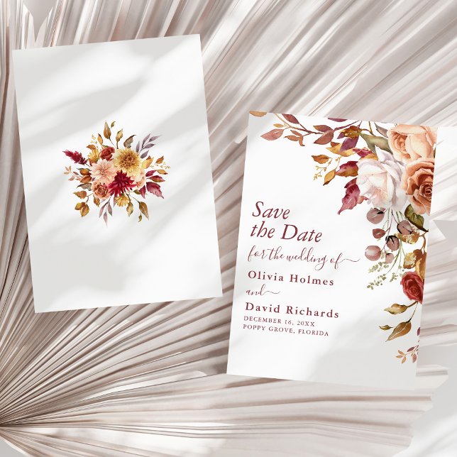 Reserve A Data Boho Terracotta Laranja Queimado Casamento Floral (Boho Terracotta Burnt Orange Floral Wedding Save The Date on a sunny neutral dry palm leaf.)