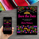 Reserve A Data Bonito mexicano Fiesta Floral Dourada Tiara Preto<br><div class="desc">Salve o Cartão de Anúncio de Data que você pode personalizar para se adequar a qualquer ocasião. O design floral tem abundância de bonito flores mexicanas Fiesta na frente com uma tipografia doce, rosa e preta. O modelo está preparado para personalizar o cartão postal com sua data especial, sua ocasião...</div>