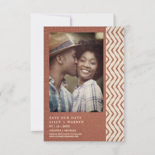 Reserve A Data Casal Romântico de Textura Têxtil do Brown Boho